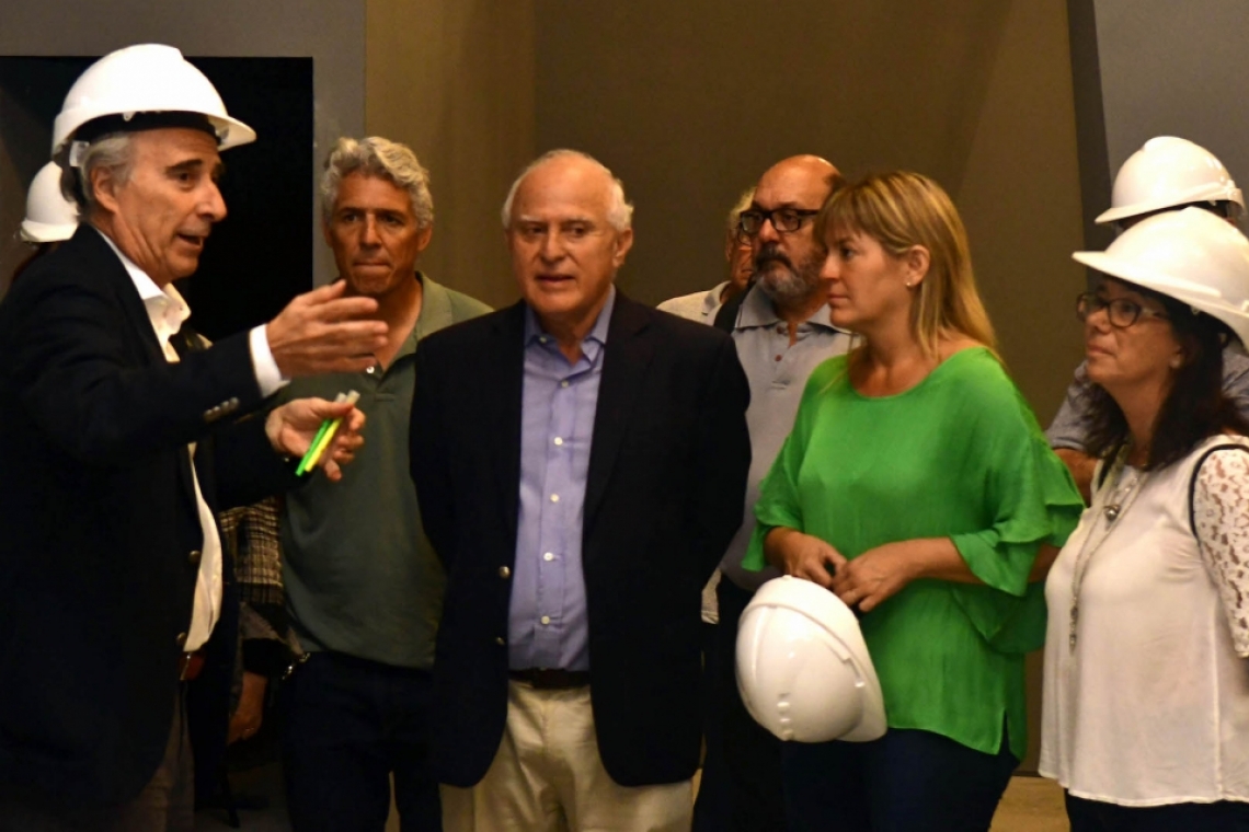 LIFSCHITZ RECORRIÓ EN ROSARIO LAS INSTALACIONES DEL MUSEO DEL DEPORTE SANTAFESINO