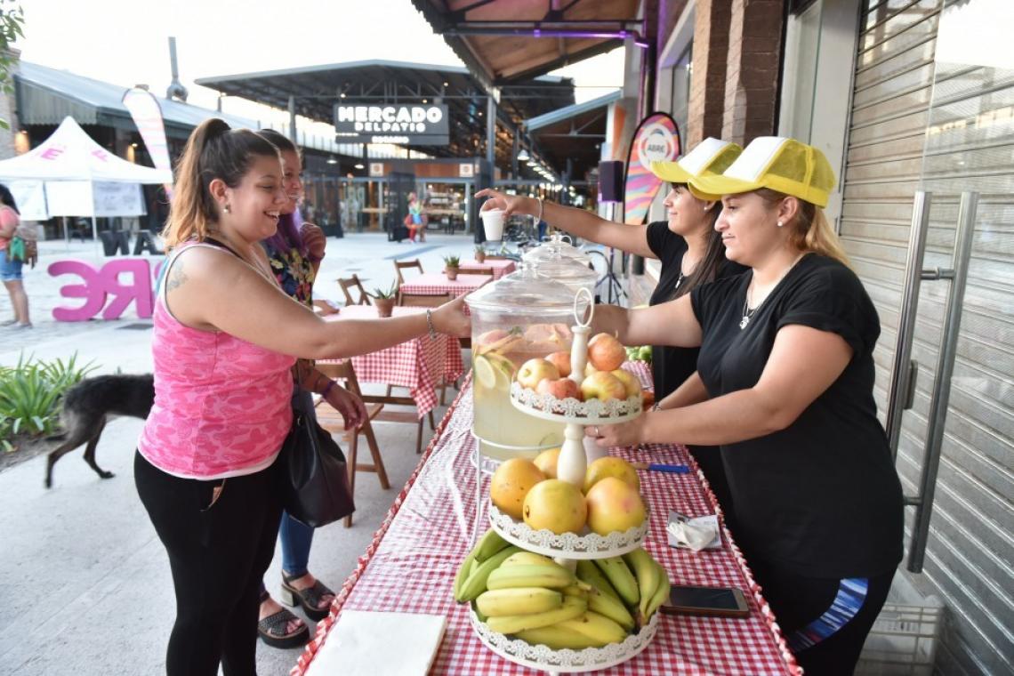 Este viernes, vecinas y vecinos podrán cocinar en el Mercado del Patio