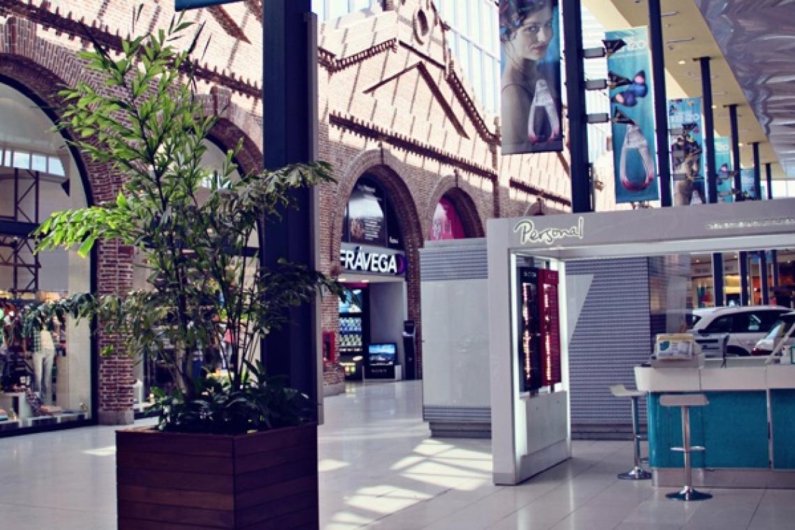Los shoppings piden que se autorice la modalidad "take away" en todo el país