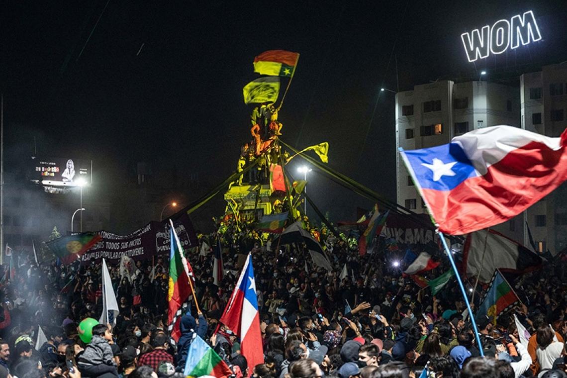 Tras los festejos, Chile ya piensa en su largamente reclamado proceso constitucional