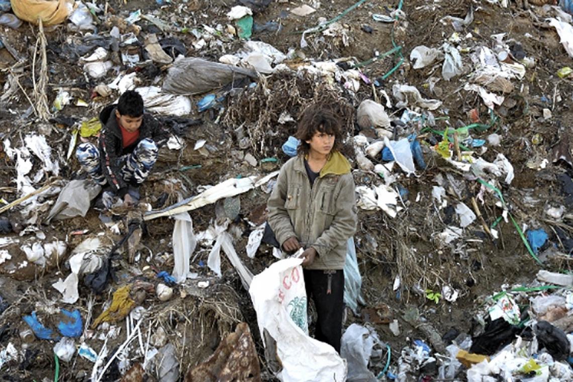 Las ganancias de los diez más ricos "podrían pagar la vacuna de todo el mundo"