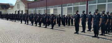 Mas policías en la calle, más mujeres en la policía