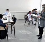 Comienza la inscripción para vacunar a personal de establecimientos educativos del país