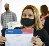 LA PROVINCIA ENTREGÓ CERTIFICADOS DEL CURSO PARA EL CUIDADO DE PERSONAS MAYORES