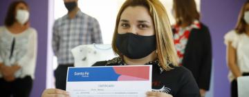 LA PROVINCIA ENTREGÓ CERTIFICADOS DEL CURSO PARA EL CUIDADO DE PERSONAS MAYORES