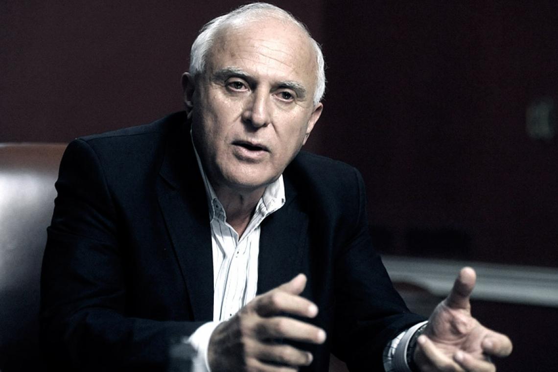 El exgobernador Lifschitz sigue internado y permanece "estable" con asistencia respiratoria