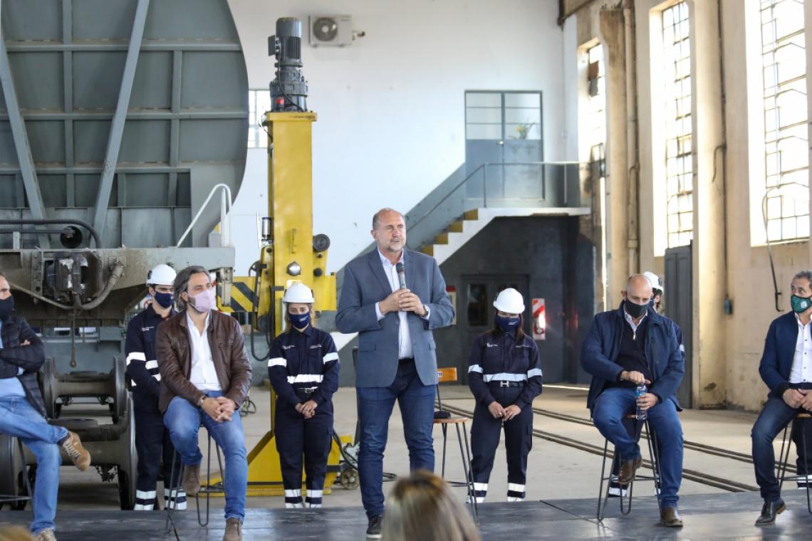 “La renovación del ferrocarril habla de un proyecto de desarrollo para el país muy diferente”