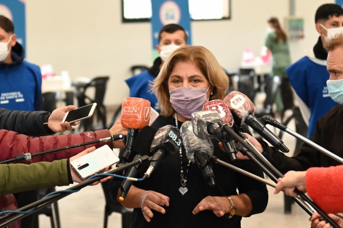  COVID-19 : SANTA FE completará la vacunación a adultos mayores de 60 años inscriptos en la web.