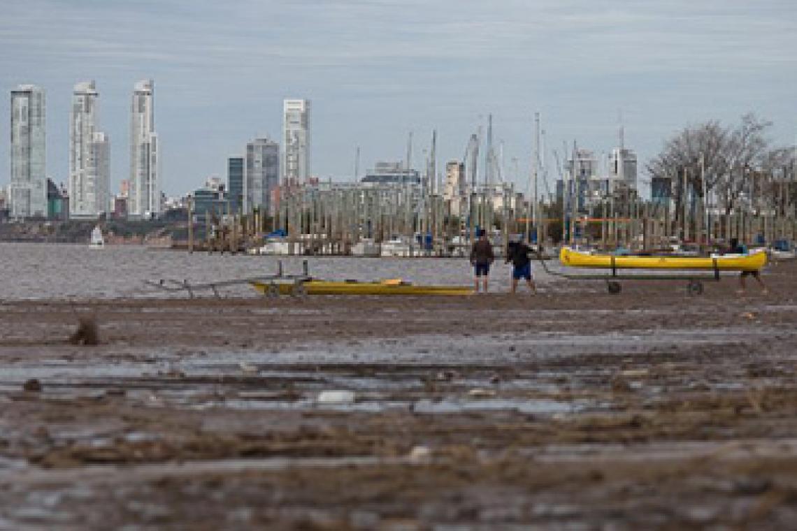 Inversiones, gestión y la creación de una comisión de seguimiento permanente, las claves de la provincia para enfrentar la bajante histórica del Paraná