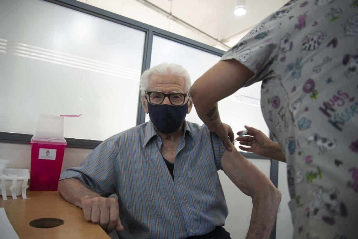 COVID-19: un millón de santafesinos ya recibieron las dos dosis de la vacuna.
