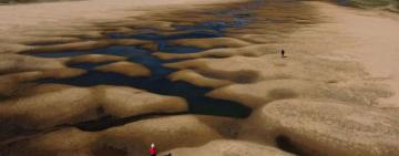 Las impactantes imágenes de la mayor sequía en 77 años del río Paraná, el segundo más largo de Sudamérica