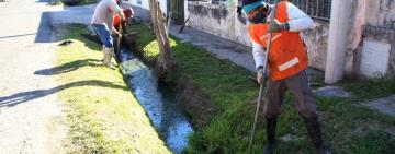 Con eje en la remodelación integral de la plaza Pocho Lepratti se realizó un operativo barrial en Ludueña