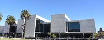 La provincia lanzó el programa de modernización de edificios afectados al ministerio de seguridad