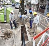 El municipio inició un intenso plan de reparación de veredas en las zonas más transitadas por peatones