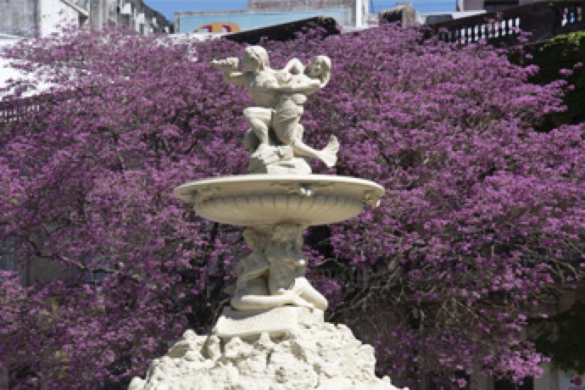 Renace un ícono urbano: la Fuente de las Utopías renueva su esplendor