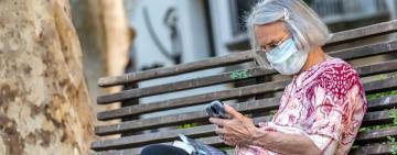 Acompañamientos telefónicos: un vínculo de sostén a adultos y adultas mayores