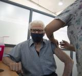 Covid: Los vacunatorios de los CMD se trasladan a hospitales municipales