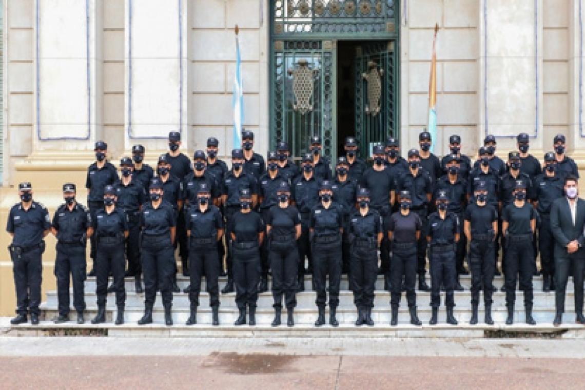 LA PROVINCIA INCORPORÓ 800 NUEVOS POLICÍAS