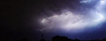 Catorce provincias están bajo alertas meteorológicas por tormentas, viento y nevadas