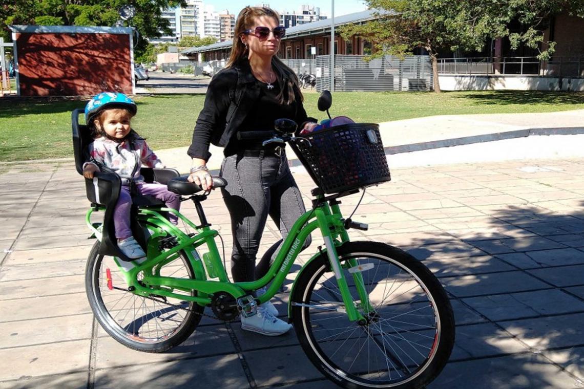 Mi bici tu bici incorpora sillitas para trasladar niños y niñas