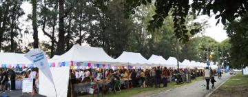 Ferias: llega el Biomercado edición Rosario Orgullo Celeste y Blanco
