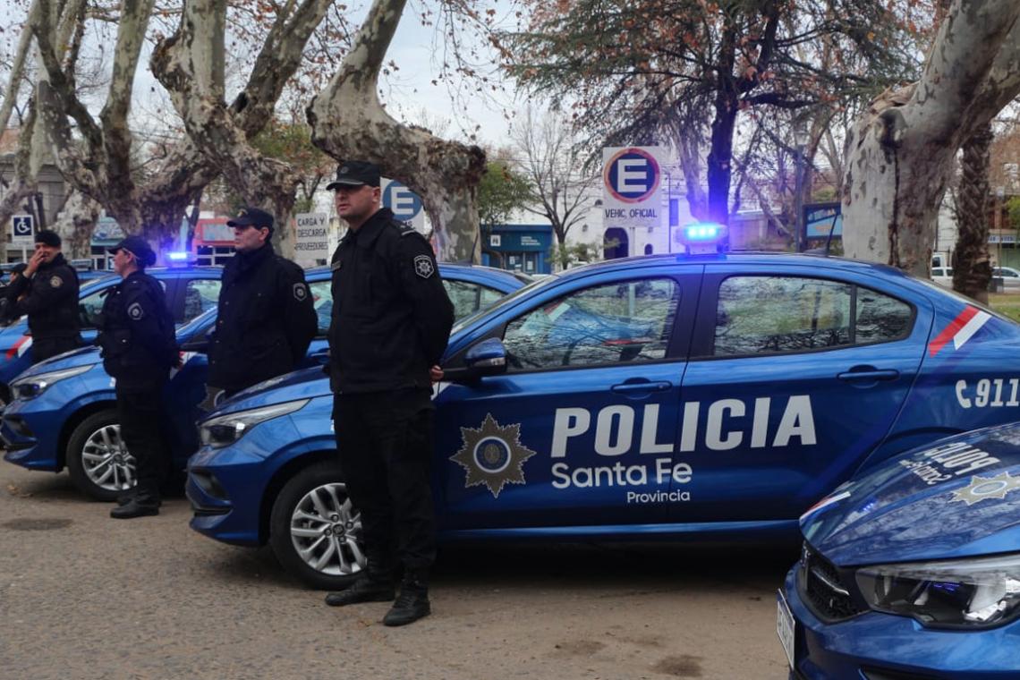 LA PROVINCIA ENTREGÓ NUEVOS VEHÍCULOS 0KM PARA EL DEPARTAMENTO ROSARIO