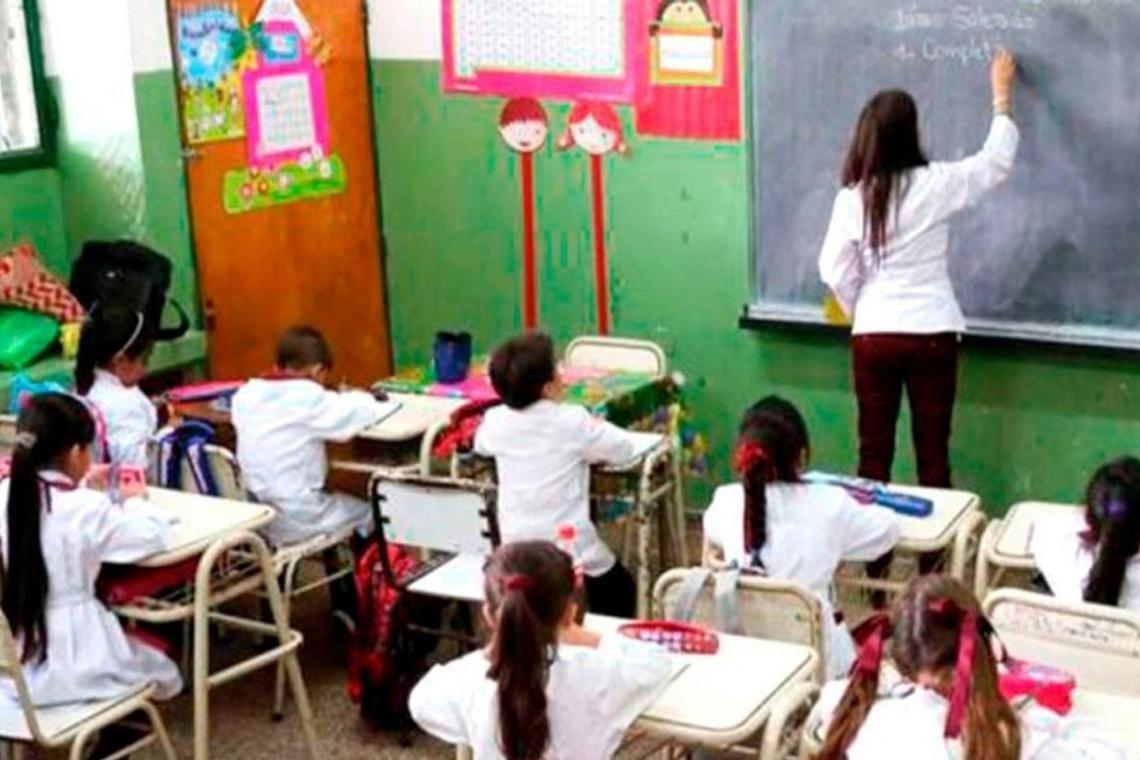 La provincia presentó indicadores estadísticos y la nueva escuela secundaria de avance continuo