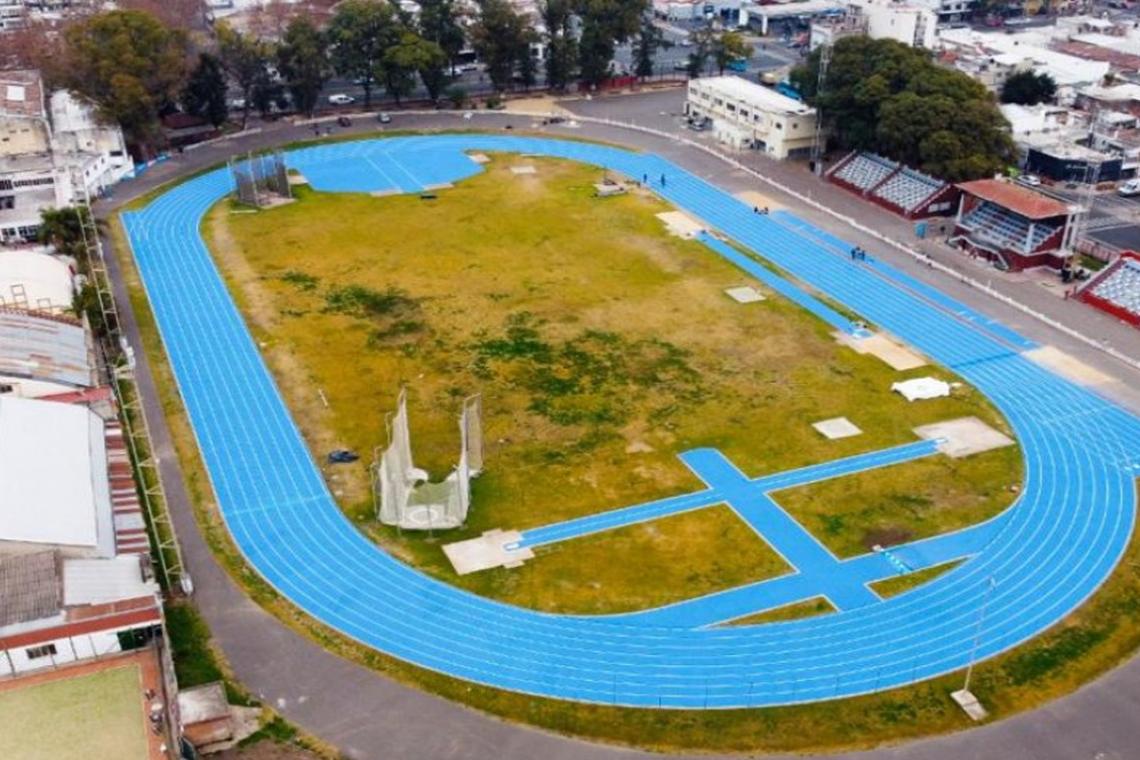 El legado de los Juegos: el Estadio Municipal tiene nueva pista de atletismo