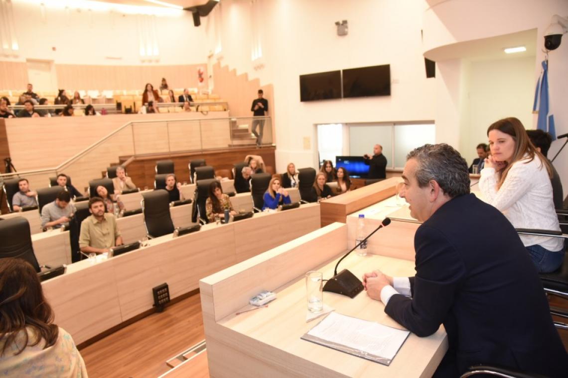Javkin participó de la apertura de una audiencia pública por la autonomía municipal
