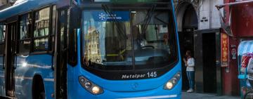 Ante la falta de subsidios nacionales, Córdoba, Santa Fe y Rosario actualizan la tarifa de transporte