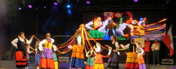 Encuentro y Fiesta Nacional de Colectividades: una vuelta al mundo en 10 noches