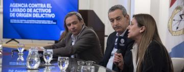 El intendente designó a la titular de la Agencia contra el lavado de activos de origen delictivo