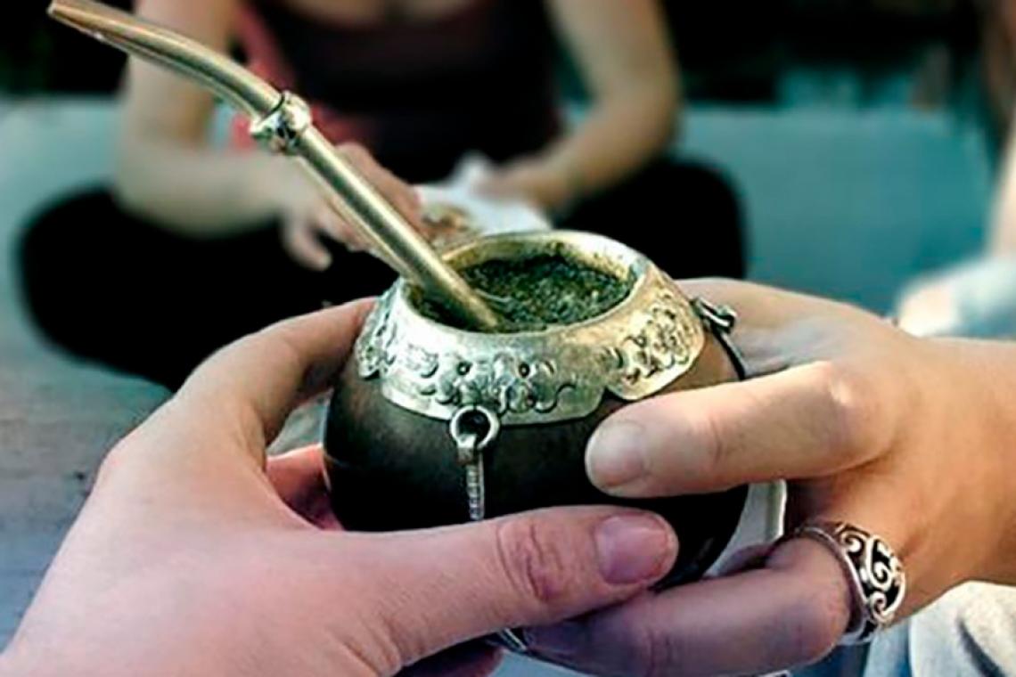 Día Nacional del Mate: cada argentino consume en promedio seis kilos de yerba por año