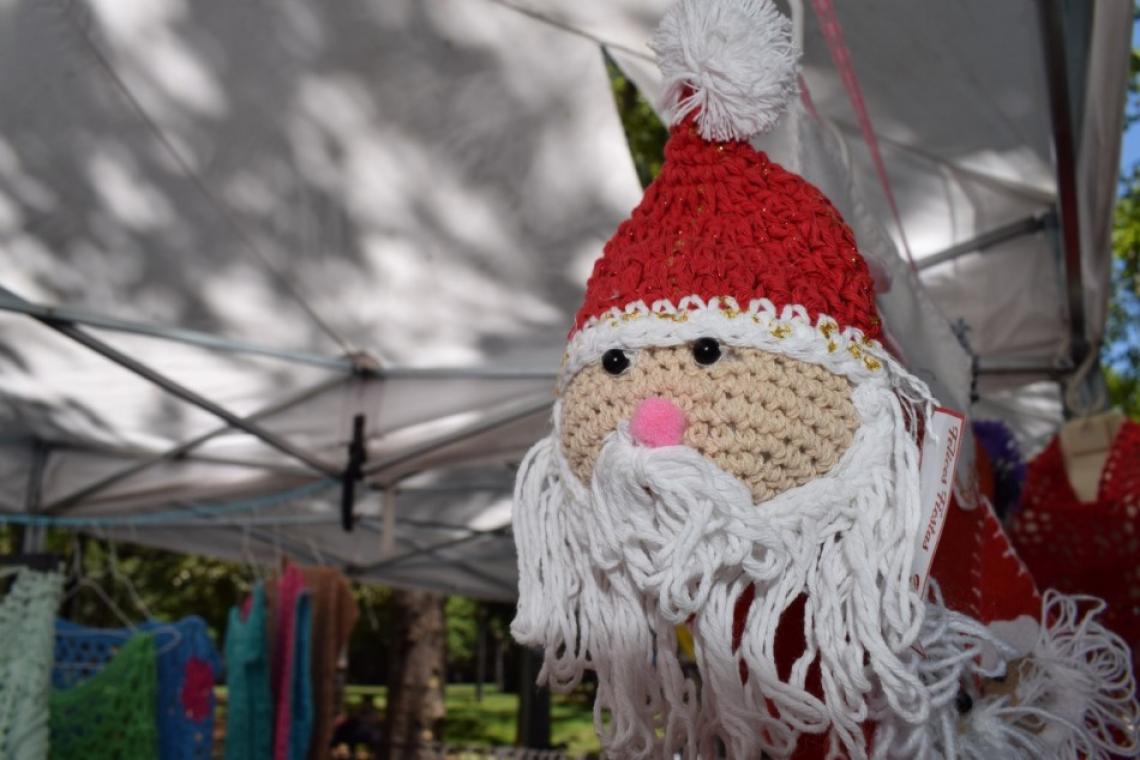 Ferias Cultura Desarrollo social Emprendimientos Las plazas Pringles y Sarmiento y el Museo de la Ciudad tendrán ferias navideñas