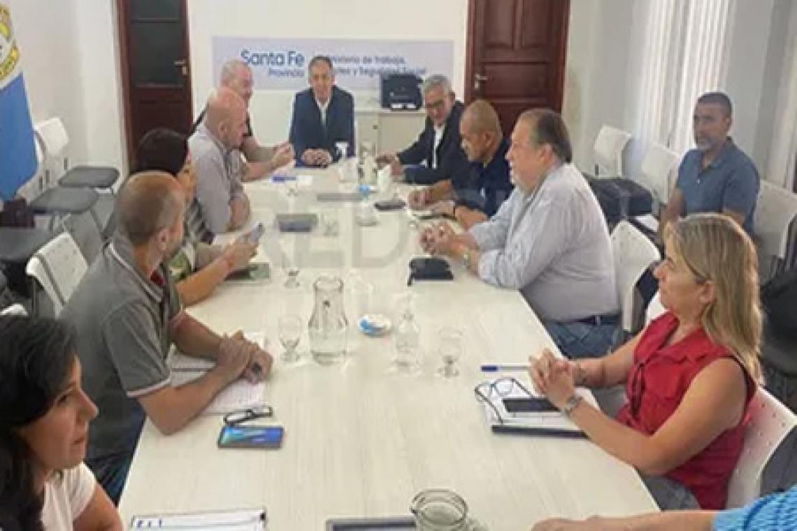 El gobierno provincial convocó a paritarias