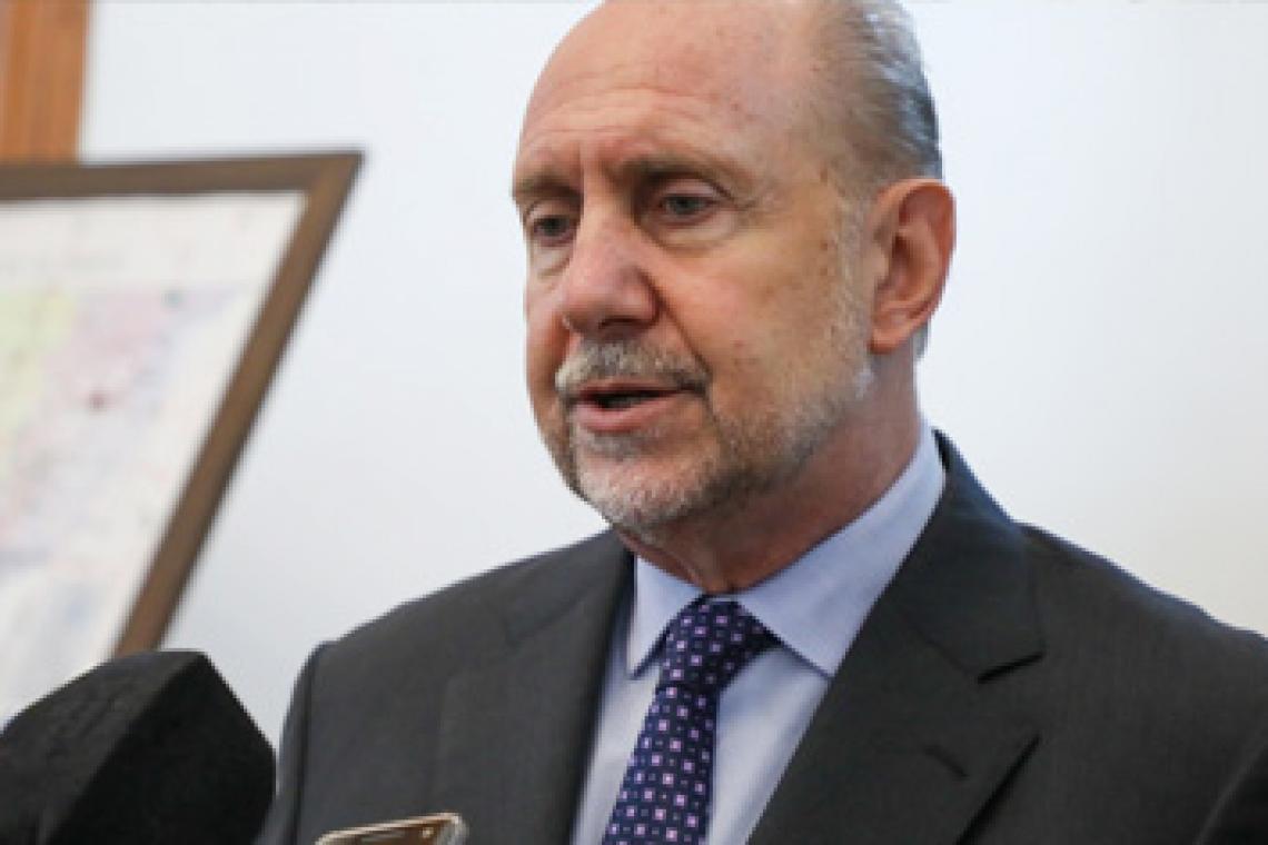 Perotti instruyó a los ministros arena y Brilloni a trabajar con los equipos de los precandidatos en un plan de seguridad