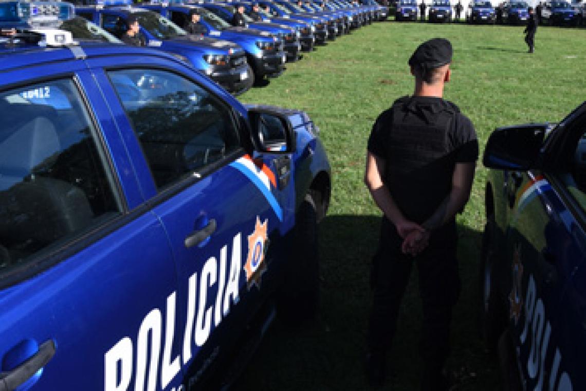 La provincia incorporó 60 camionetas 0 km para la policía de la unidad regional ii con asiento en la ciudad de Rosario