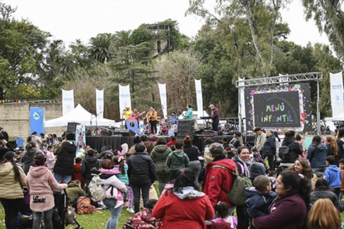 Familias de los 40 centros Cuidar de la ciudad compartieron una jornada de integración