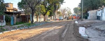 Avanza a buen ritmo la obra de pavimentación definitiva en un sector de barrio Empalme Graneros