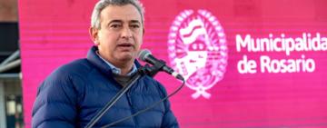 La Municipalidad y la UNR entregaron diplomas a 1.000 egresadas y egresados de la Escuela de Oficios