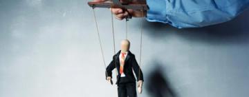 Qué es el “breadcrumbing”, las migajas emocionales que algunas personas usan como método para manipular