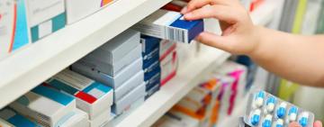 Los médicos deberán consignar el nombre genérico o denominación internacional en la receta