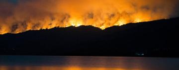 El incendio en el Parque Nacional Los Alerces ya afecta más de 1.000 hectáreas