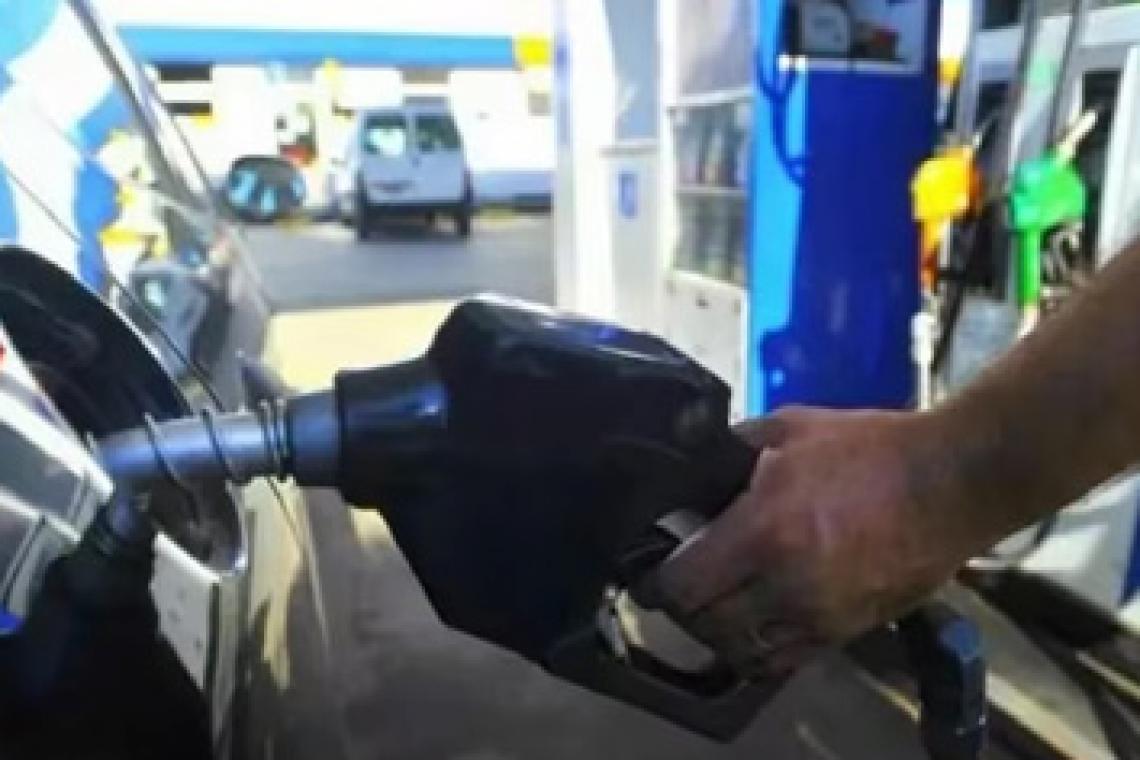 Petroleras esconden aumento que se implementará a partir de mañana