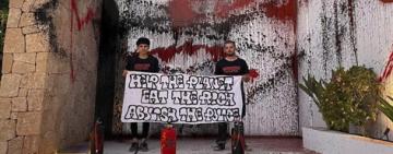 Un grupo de ambientalistas vandalizaron la casa de Messi en Ibiza