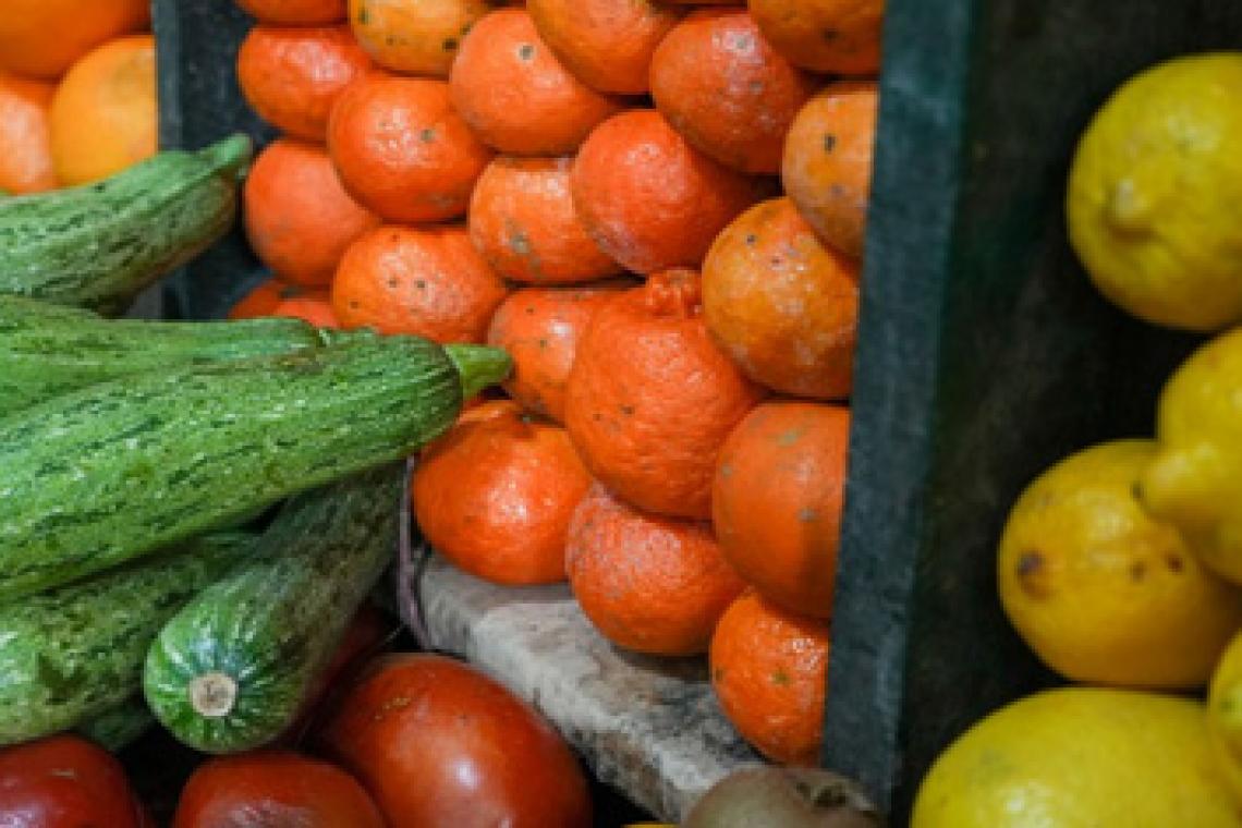 Alimentos: el consumidor pagó más de 3 veces lo que cobró el productor en julio