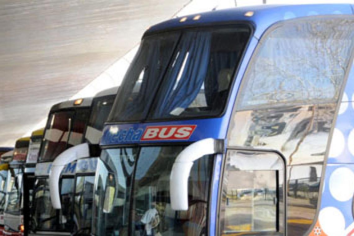 Los micros de larga distancia dejarán de cubrir los riesgos de muerte e incapacidad de los pasajeros