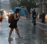 Ya sin alerta, cuadrillas municipales trabajan para normalizar la circulación