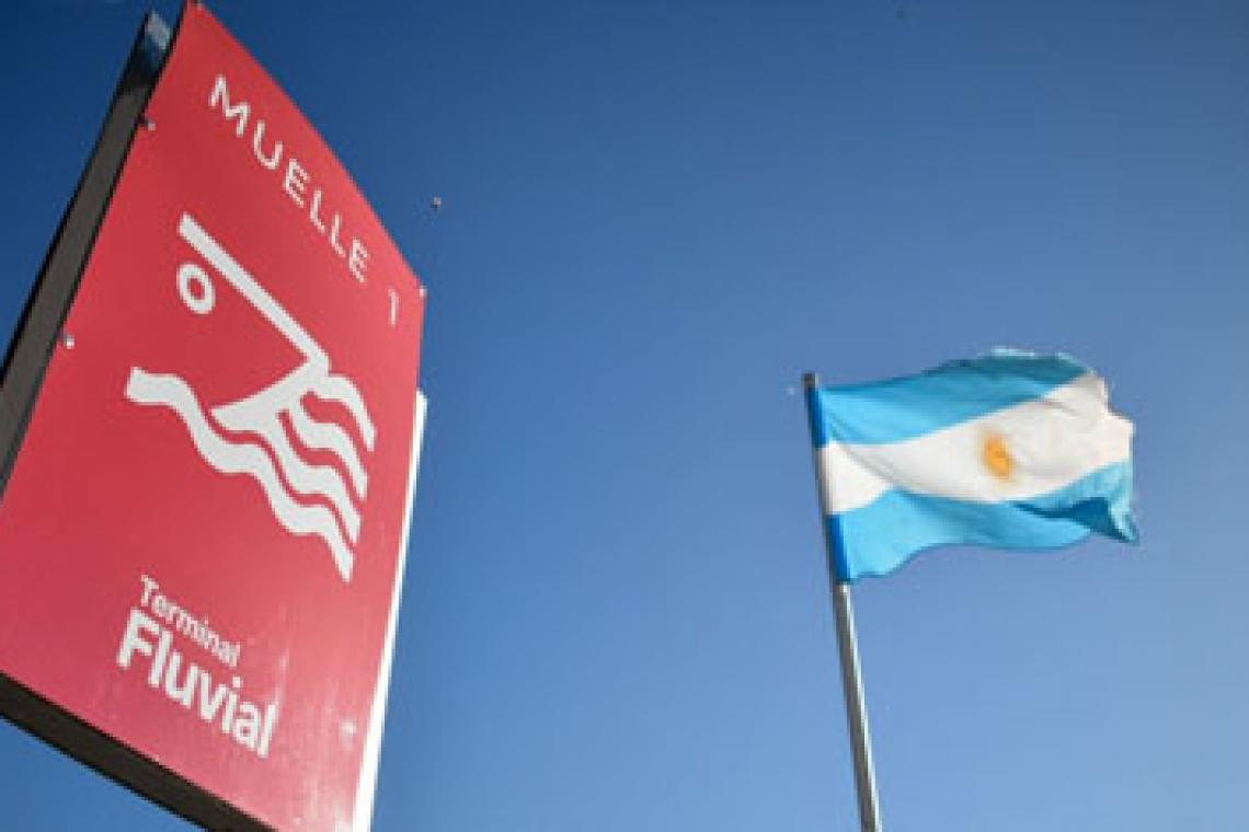 Cruces a la isla desde La Fluvial: suman servicios los viernes y feriados