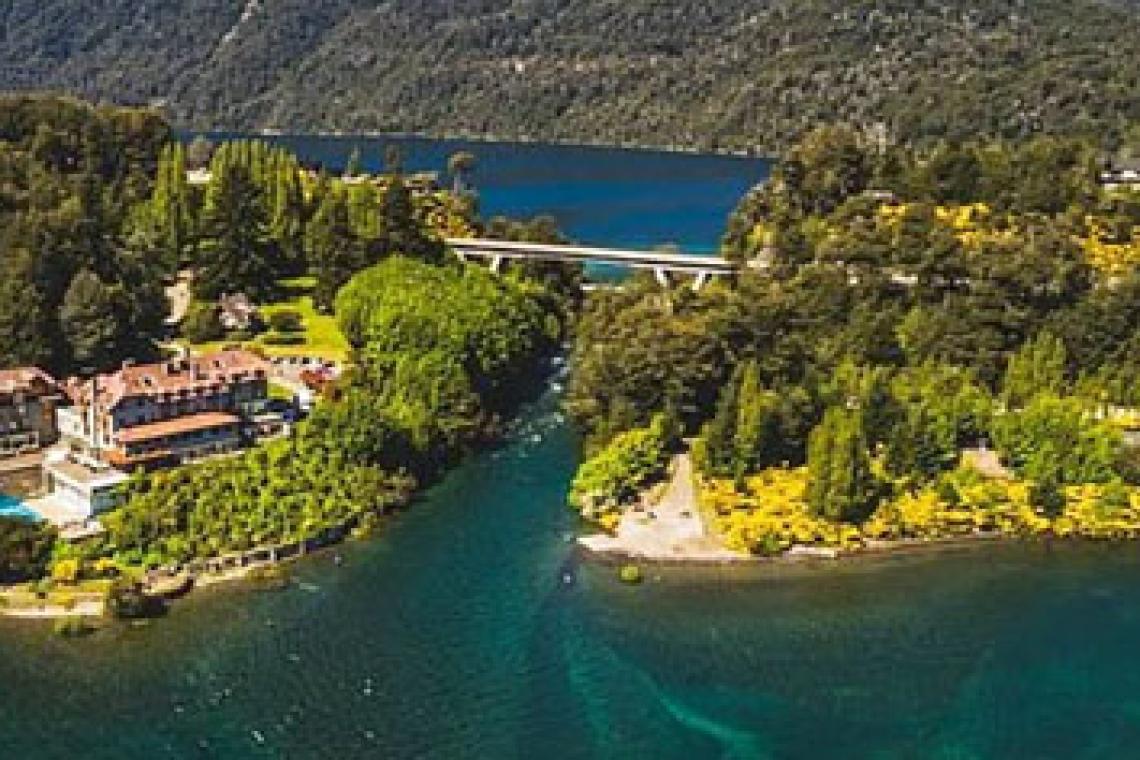 Mide 200 metros y es el río más corto de la Argentina